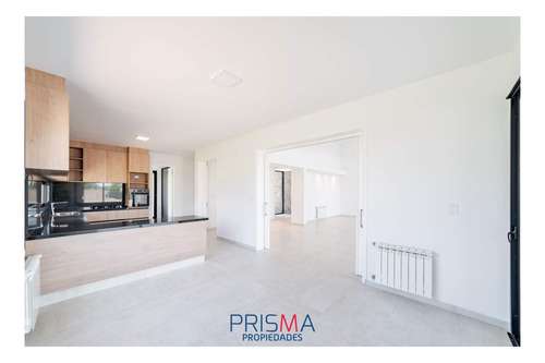 Imagen 6 de 30 de Casa En Cañuelas Country Golf. 3 Dorm. Venta