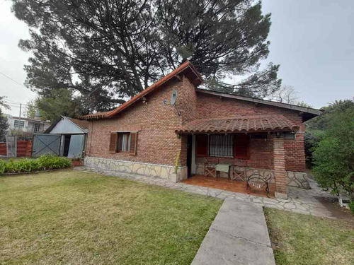  Casa Estilo Campo Con Galpón 