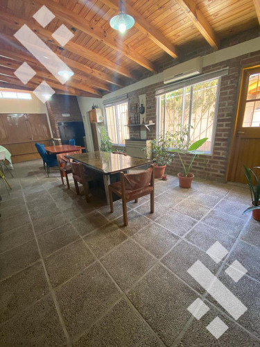 Casa En Venta En General Roca