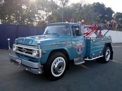Ford F600 Guincho Antigo