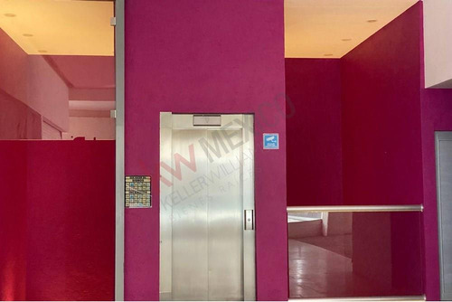 Local Comercial En Renta En Plaza Novum, Jiutepec Ideal Para Negocios De Alto Perfil
