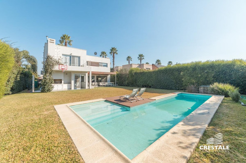 Imagen 2 de 30 de Hermosa Casa 4 Dormitorios En Venta, Excelente Calidad Constructiva - San Marino (funes Hills)