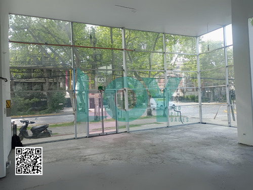 Excelente Local Comercial En Providencia.