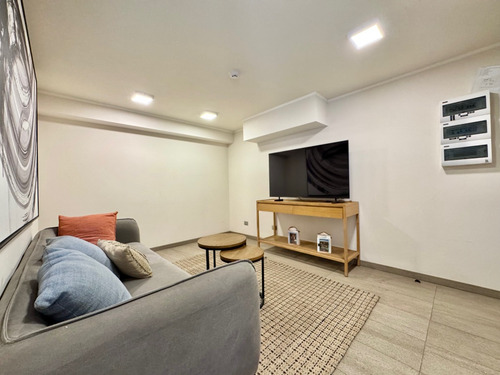A Tres Cuadras De Plaza Ñuñoa Con Vista En Piso Alto