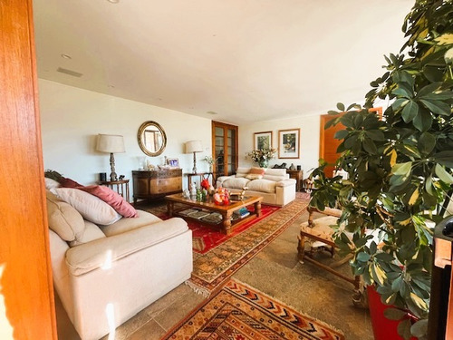 Venta, Impecable, Vistas Despejadas, Tres Dormitorios.