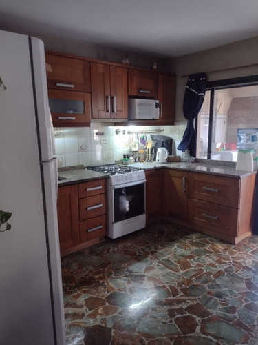 Imagen 8 de 19 de Venta - Casa 5 Amb S/ Lote 8,66 X 27 - Patricios 2285 - Santos Lugares.