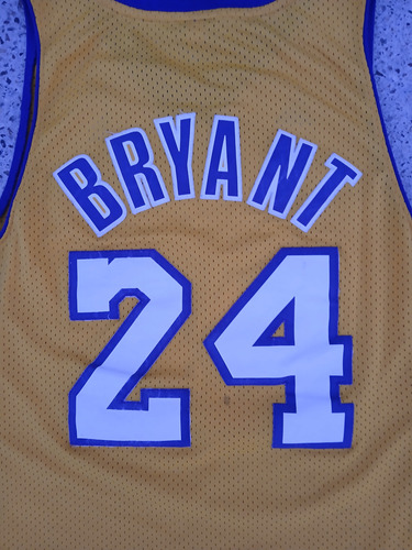 Jersey Kobe Bryant #24 Adidas (talla M) Original (Usado)