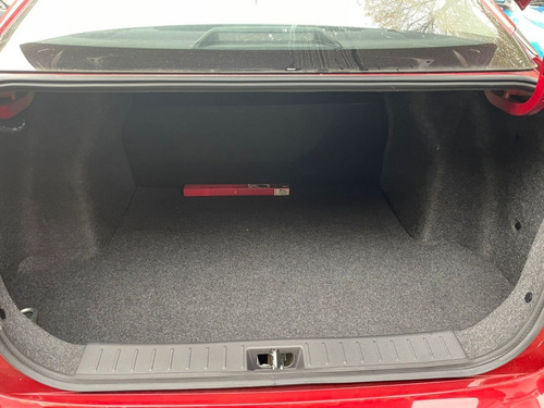 Imagen 2 de 10 de Nissan Versa Mt 1.6 Año 2022