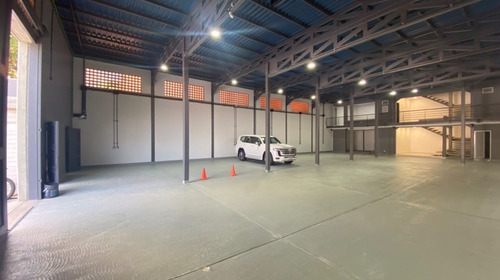 Imagen 27 de 28 de Galpón En Venta Nuevo Av. Sucre Los Dos Caminos -fernando Bethke