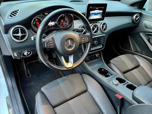 Imagen 6 de 9 de Mercedes-benz Clase Cla 200 Urban (156cv) At