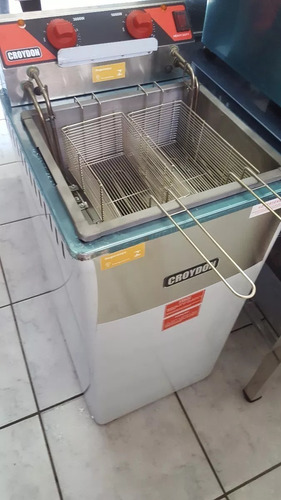 Imagem 4 de 6 de Fritadeira Elétrica Zona Fria 8.000w 15 Litros Croydon Fz28
