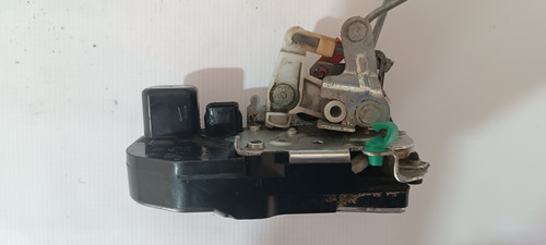 Cerradura Delantera Derecha Neon 2002-2005 (Usado)