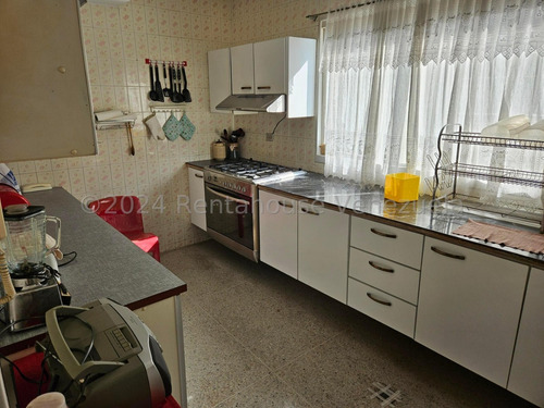 Comodo Apartamento En El Llanito Yb 24-26812