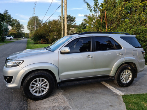 Toyota Sw4 3.0 Srv Cuero 171cv 4x4 5at 2014