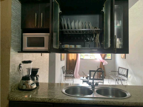 Apartamento En Alquiler Urb. El Parque Frente A La Ujap Md-8607958
