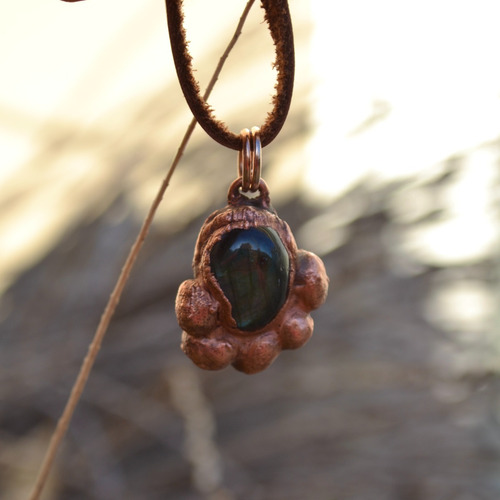 Imagen 9 de 10 de Collar Dije De Piedra Preciosa Labradorita, Cuero, Cod1