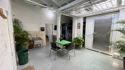 Rafael Gamarra, 257646, Alquila Excelente Local Comercial En El Área Del Centro De Barquisimeto, Calle De Alto Trafico, 260 M2, 2 Baños, Cocina, Gas Directo, Agua, Ideal Para Comidas Y Más