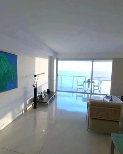 Lujoso Apartamento Con Vista Al Mar