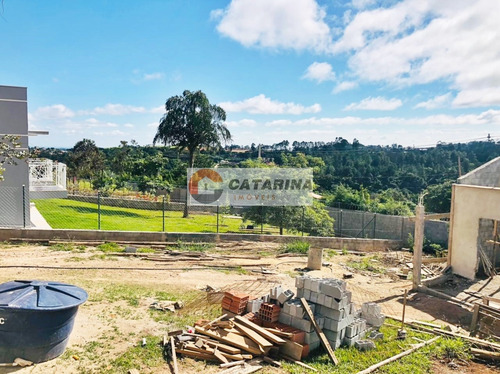 Linda Chacara Em Fase De Acabamento