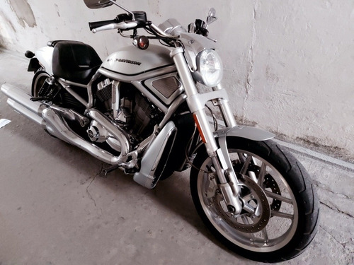 Imagem 4 de 10 de Harley Davidson V Rod 10 Anos