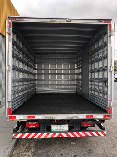 Imagem 12 de 12 de Iveco Daily 30s13 Bau Piso De Ferro