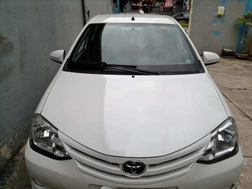 Toyota Etios Etios 1.3x Flex 4p Manual