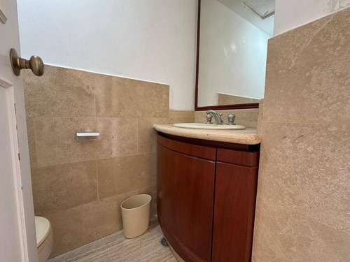 Venta De Apartamento, Altos De Guataparo, Edificio La Defense Cod 271147