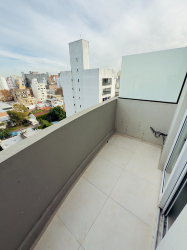 Monoambiente Alquiler, Balcon, Al Frente, Terraza, Parrilla