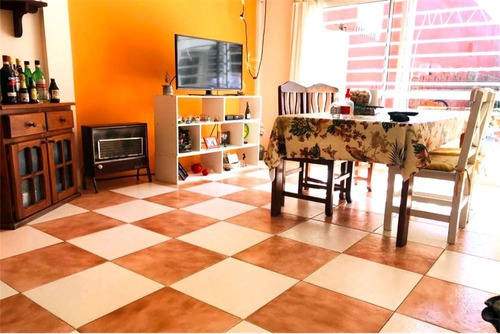 Casa (8.66 X 43 Mts.) - Coch. Cub. - Amplio Jardín
