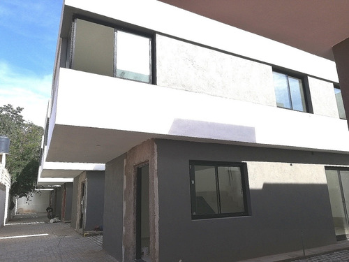Imagen 6 de 18 de Duplex En Venta 2 D Y Dpto 1 D Con Cochera,