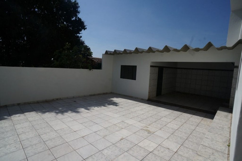 Imagem 5 de 30 de Sobrado Com 3 Dormitórios Para Alugar Por R$ 2.400,00/mês - Conjunto Residencial Parigot De Souza - Maringá/pr - So0074