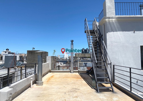 Imagen 10 de 12 de Alquilo Apartamento Triplex De 2 Dormitorios Con Terraza Y Mirador, Ciudad Vieja