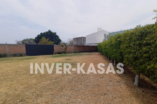 Se Vende Excelente Terreno Con Construcción En Altos De Oaxtepec