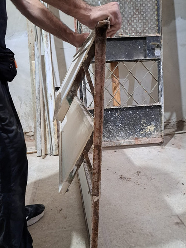 Ventana Basculante De Hierro Reforzada Gris Claro (Usado)