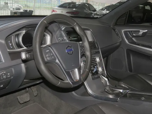 Volvo XC60 2.0 T5 Awd Summum