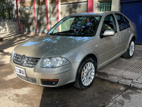 Volkswagen Bora 1.8 Highline T 180cv Cuero