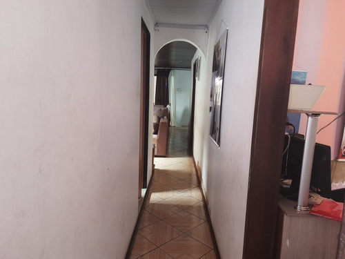 Imagem 9 de 14 de Casa De 4 Quartos E 2 Banheiros