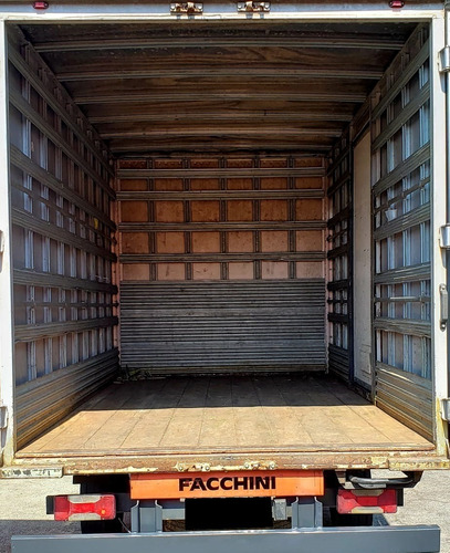Iveco Daily 35s14 - 2015 (caminhonete)