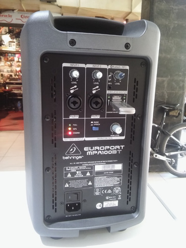 Behringer Mpa100bt Bafle Portatil 100w C/mic Inalambrico Tv