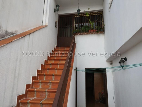 Imagen 14 de 30 de Casa En Alquiler Colinas De Los Chaguaramos 23-18517 Katy