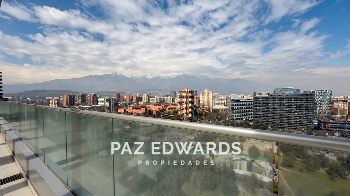 Moderno Edificio A Pasos De Parque Arauco | 2d + 1b