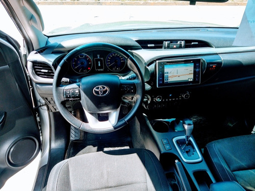Toyota Hilux 2.8 Cd Srv 177cv 4x4 At 2018