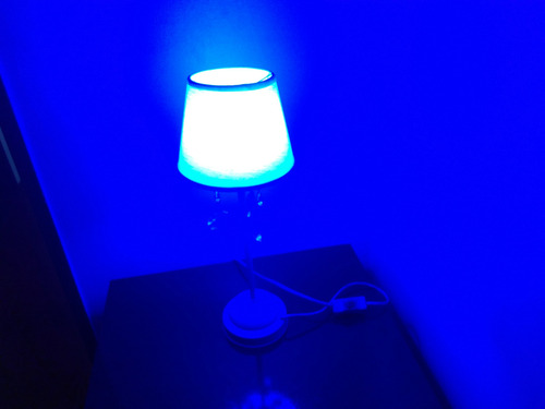 Lampara Velador De Mesa Con Caireles Habitacion Blanco Blanco (Usado)