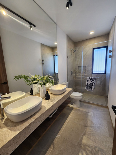 Hermosa Casa En Zibata, Master Suite, C.222 M2 Materiales Premium !