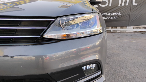 Volkswagen Jetta 2.5 Trendline L5 B A At