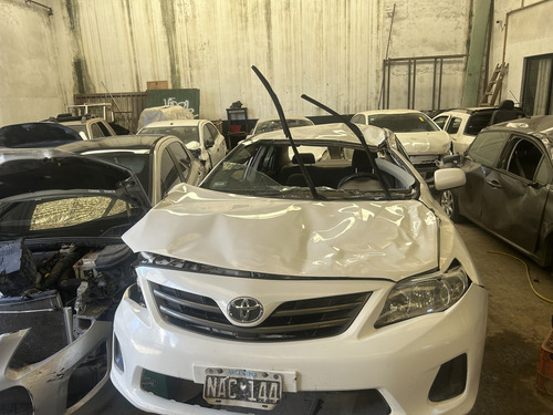 Toyota Corolla Xli 1,8i N 4p Volcado No Chocado Funcionando