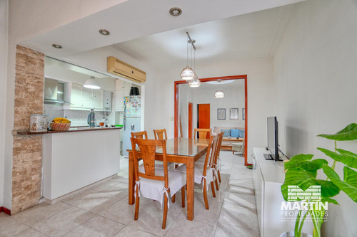 Casa En Venta En Olivos 4 Ambientes, 2 Dormitorios Con Vestidor, Patio Propio. A 2 Cuadras De Av.