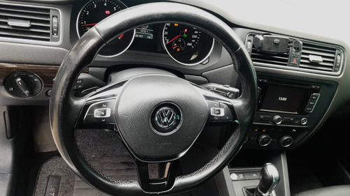 Volkswagen Jetta 2.0 Comfortline Flex Aut 4p