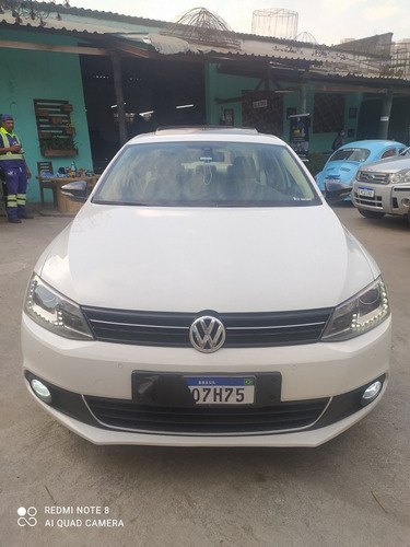 Imagem 4 de 14 de Volkswagen Jetta 2014 2.0 Tsi Highline 4p