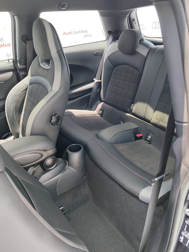 Mini John Cooper Works 2.0 Iconic At 3P